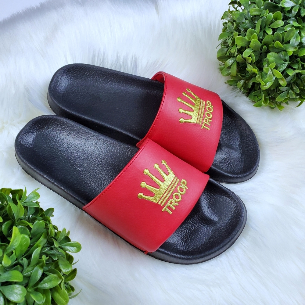 Troop World of Troop Crown Men's Slides